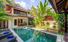 Villa Lunacasa, Modern Comfort In Balinese Style, 500M To Beach